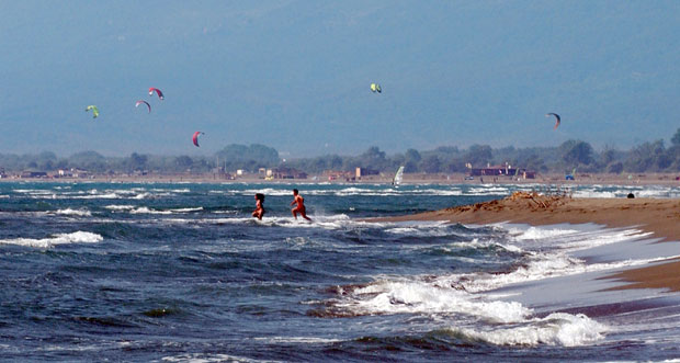НЕСРЕЋА НА АДИ БОЈАНИ: Глисер тешко повредио Београђанку док се купала